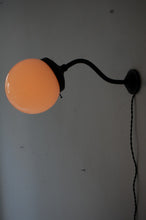 画像をギャラリービューアに読み込む, 鶴首のブラケットライト 乳白ガラス