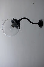 画像をギャラリービューアに読み込む, 鶴首のブラケットライト 透明ガラス