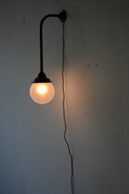 画像をギャラリービューアに読み込む, 鶴首のブラケットライト 磨りガラス