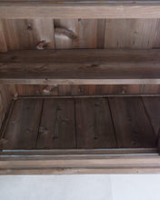 画像をギャラリービューアに読み込む, 大きな飾り棚
