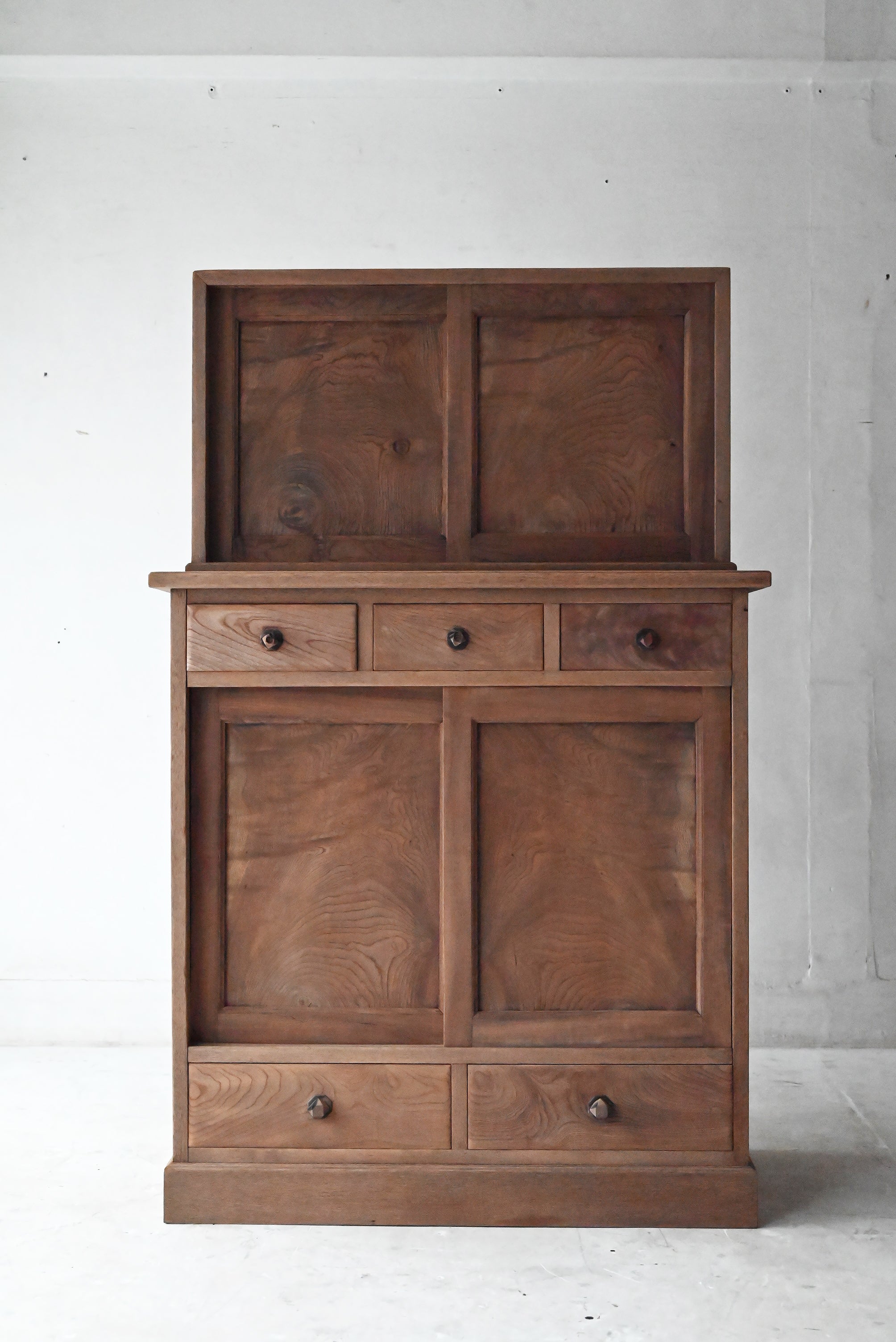 CABINET/SHELVES – DOUGUYA CABINET/SHELVES – DOUGUYA