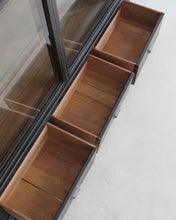 画像をギャラリービューアに読み込む, とても大きな飾り棚
